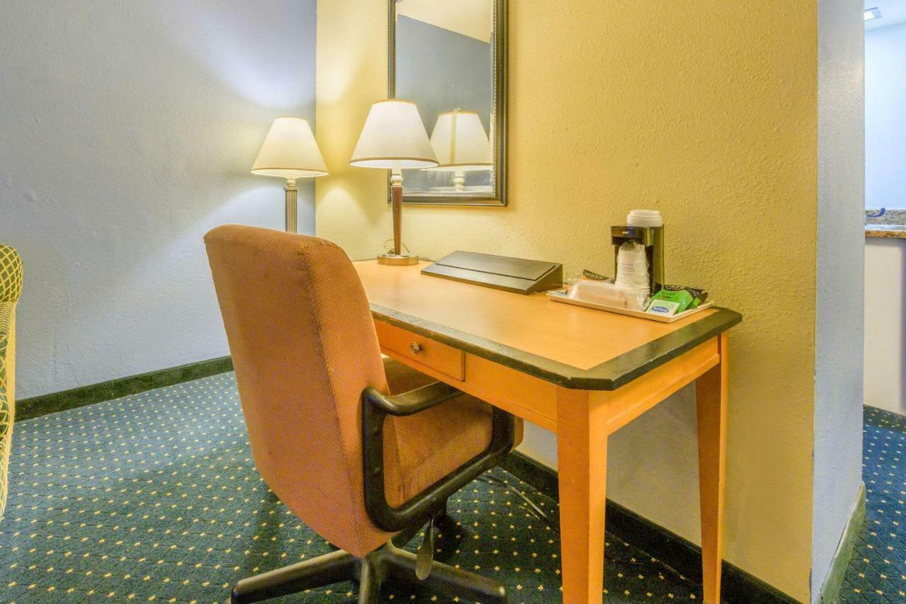 Aire Hotel Lebanon Hershey Esterno foto