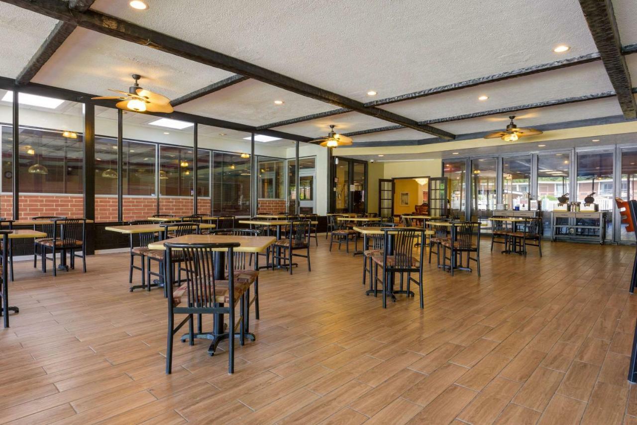 Aire Hotel Lebanon Hershey Esterno foto