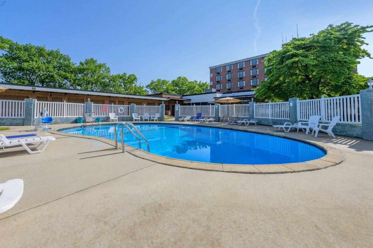 Aire Hotel Lebanon Hershey Esterno foto