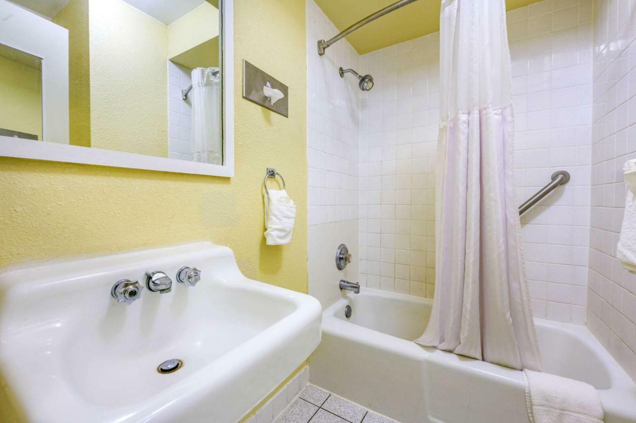 Aire Hotel Lebanon Hershey Esterno foto