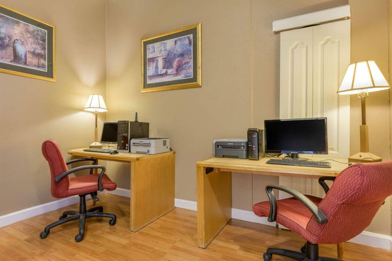 Aire Hotel Lebanon Hershey Esterno foto